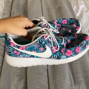 Nike Floral shoes